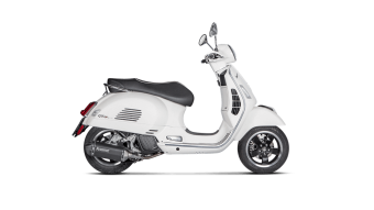 Akrapovic Slip-on Line RVS Black Einddemper met E-keur Vespa GTS Super 125 / Sport / Tech 2021 - 2024
